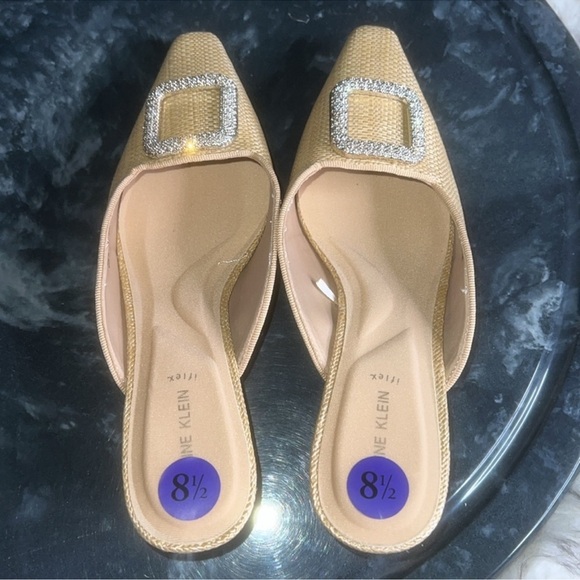 Ak anne klein iflex shoes aklaverne Nine West Gold Slip-On Mules - Picture 6 of 10